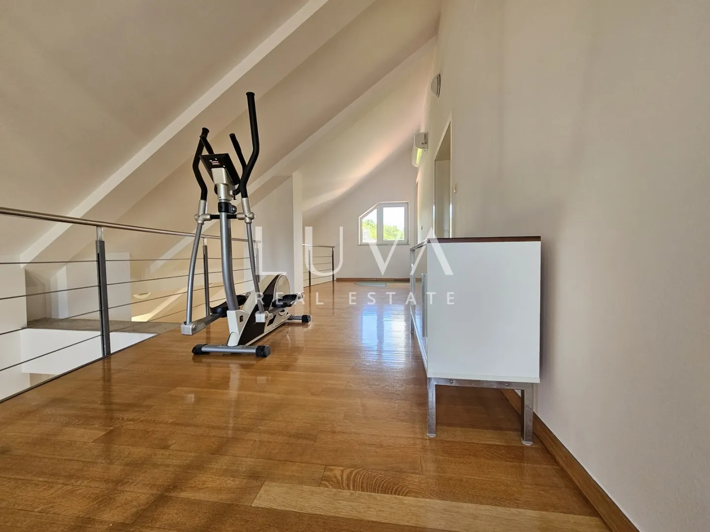 zagreb, maksimir, dvoetažni 5s stan 200m2, najam - slika 12