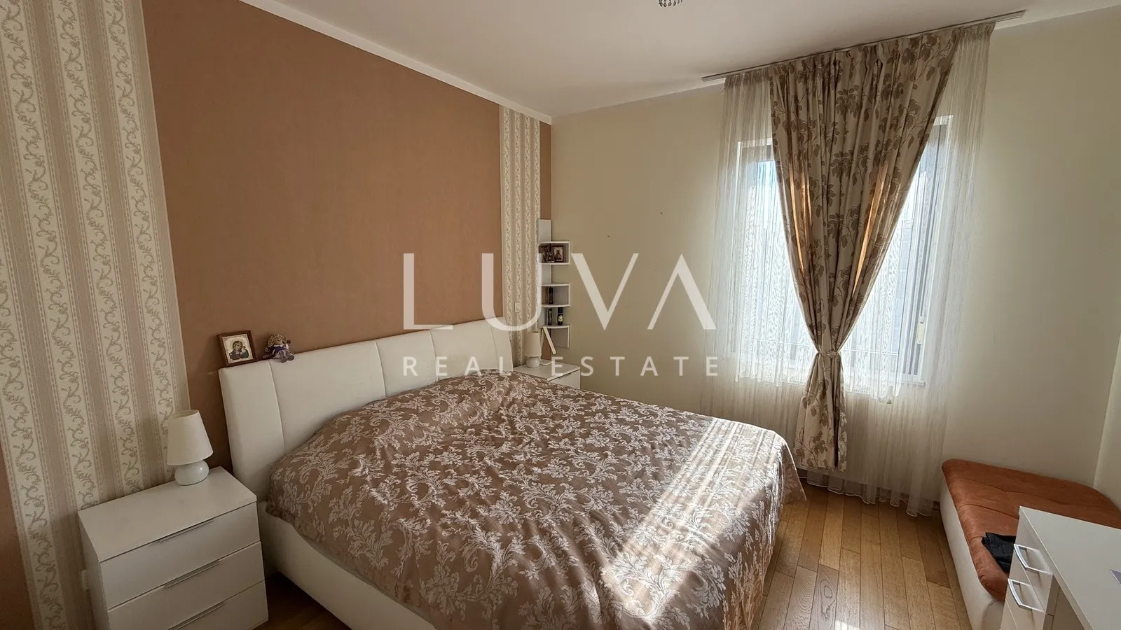 zagreb, petrova, prostrani 4s stan s 2 gpm, 120 m² - slika 17