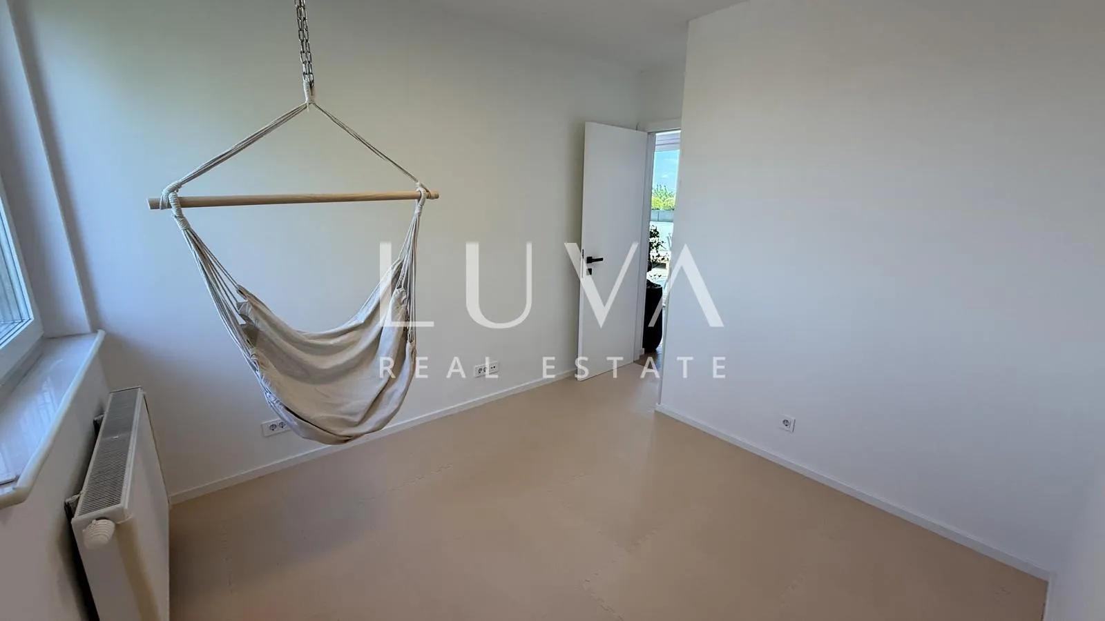 zagreb, blato, 3s s terasom i jacuzzijem, nkp 76 m² - slika 12