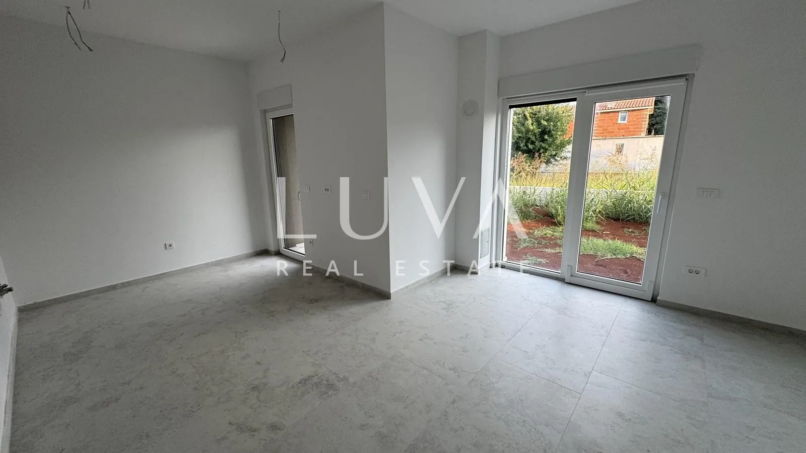 istra, tar, moderni stan u prizemlju s dvorištem, 88,16 m2 - slika 3