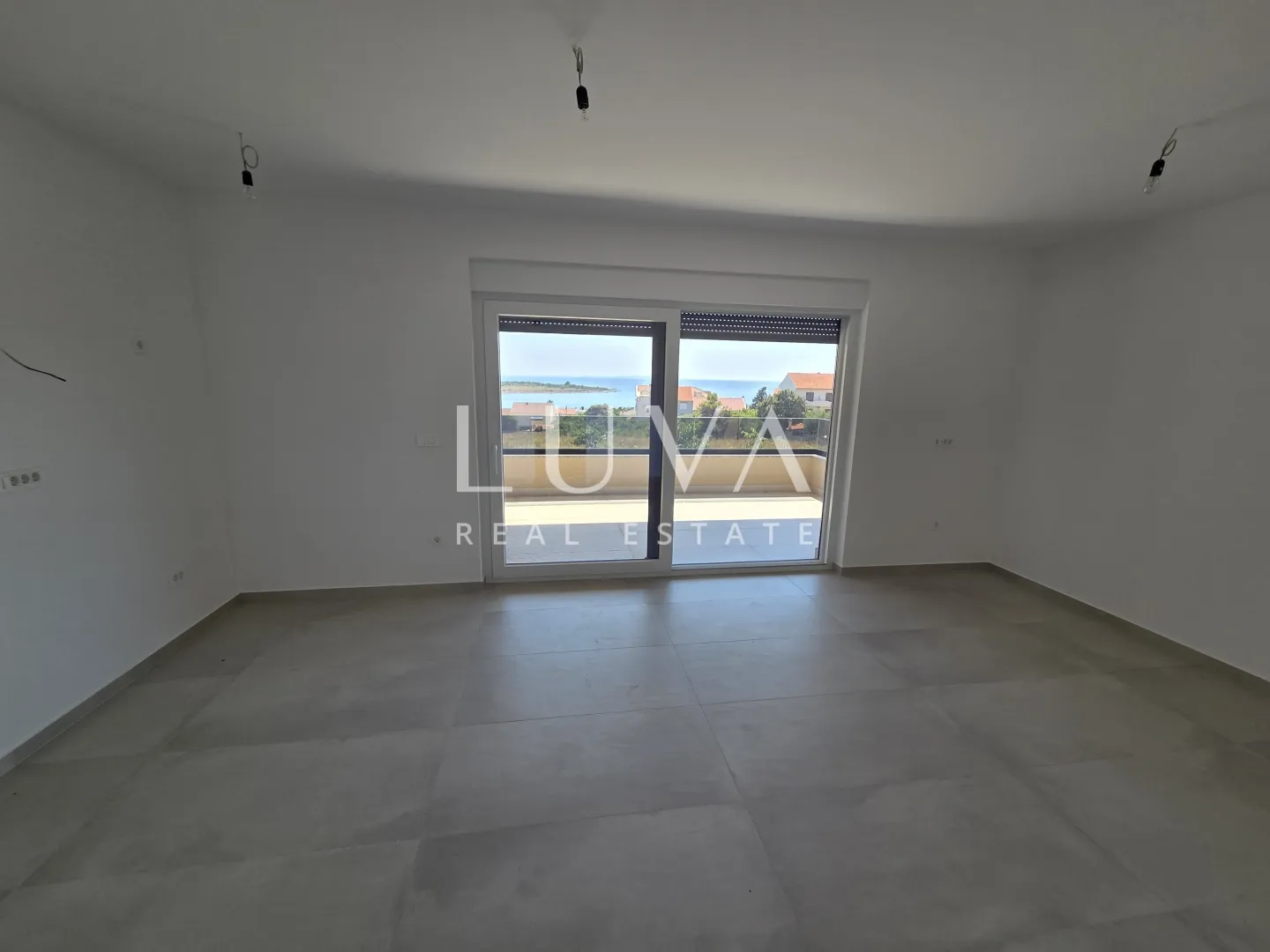novalja, moderna novogradnja, stan s2/z1, nkp 76 m2 - slika 2