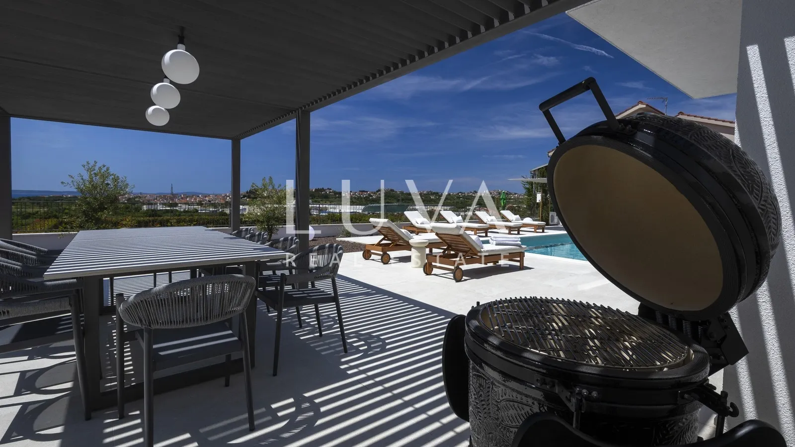 split, luksuzna vila s pogledom na more, 220 m2 za dugoročni najam - slika 9