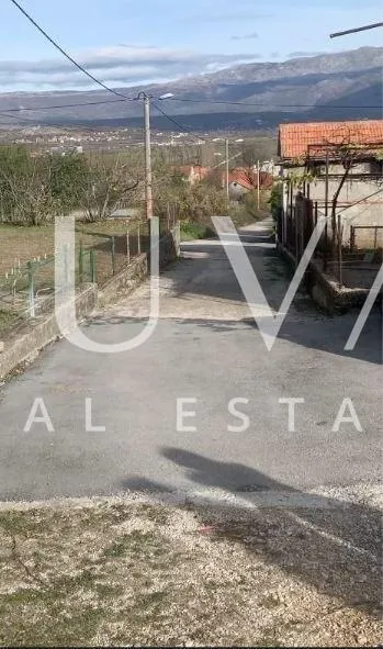 sinj, brnaze, građevinsko zemljište 1185m2 s 3 kamene kuće tlocrta 180m2 - slika 5