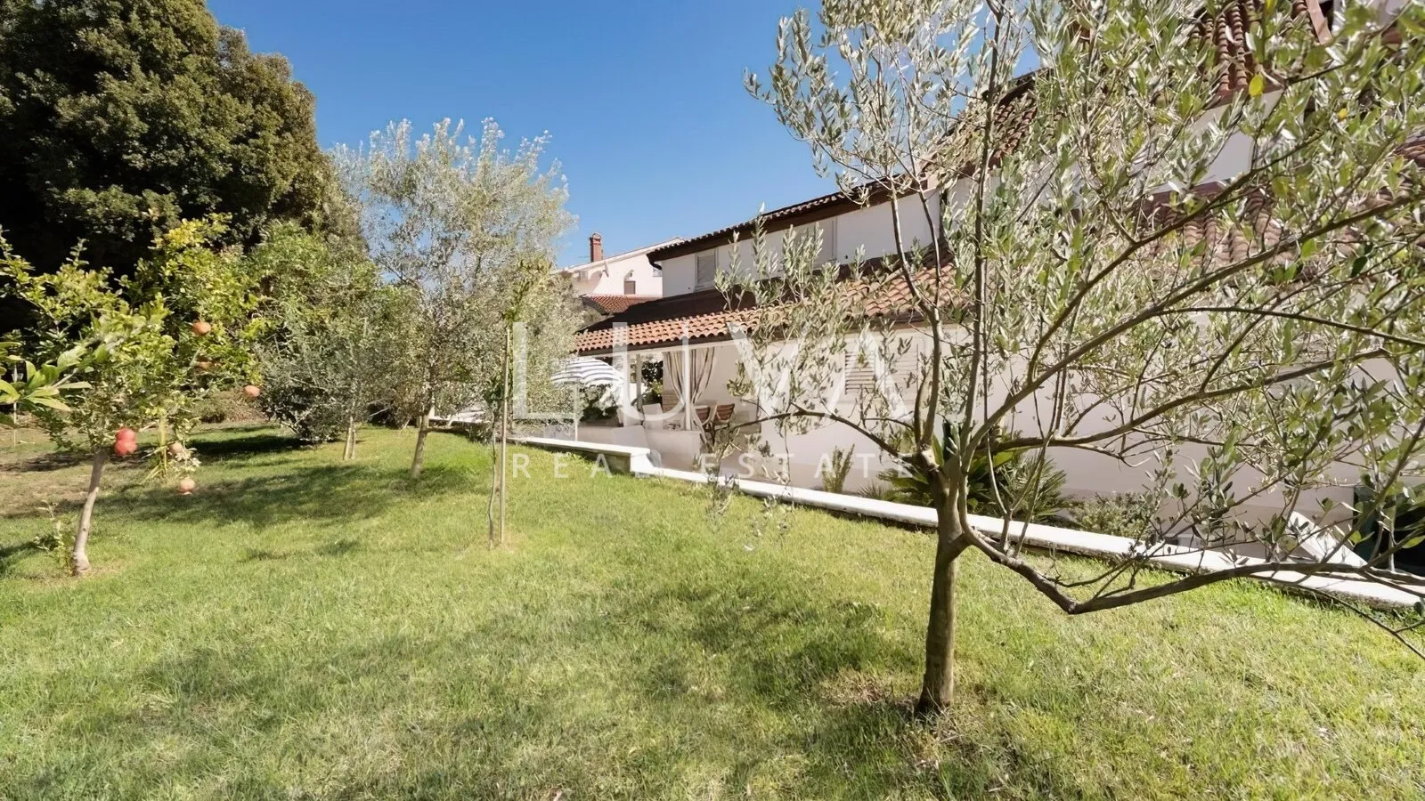 pula, izvanredna apartmanska kuća s bazenom na prodaju - slika 32