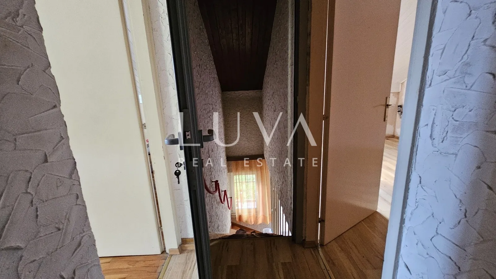 zagreb, kraljevec, obiteljska kuća 260m2 na prodaju - slika 19