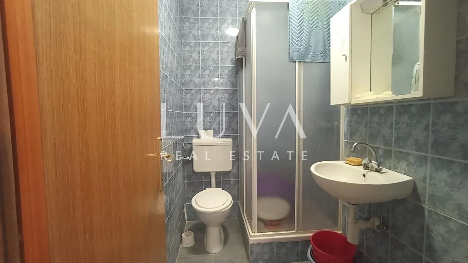 marina, trogir, prodaja dvojne kuće 247 m2 na 3 etaže + parking - slika 11
