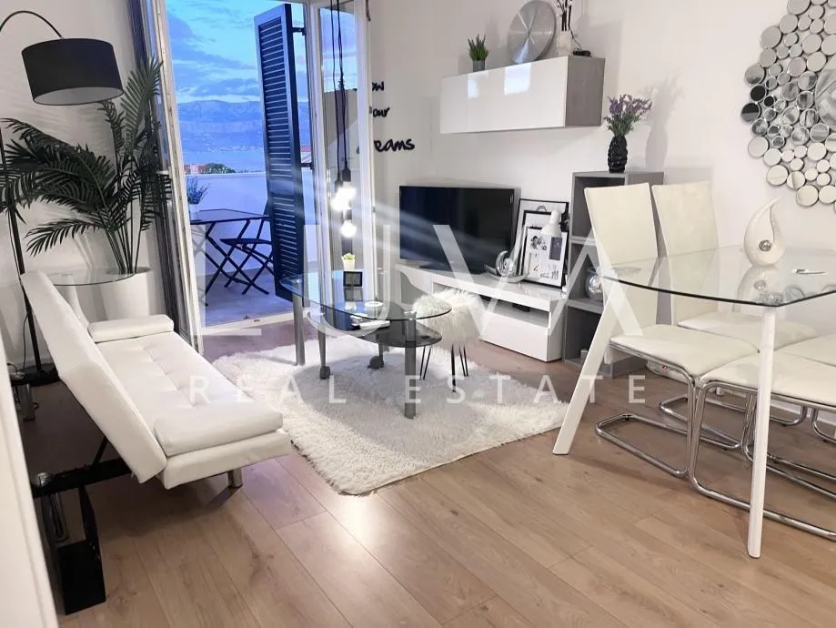 brač, supetar, moderno namješten stan s pogledom na more na prodaju - slika 5