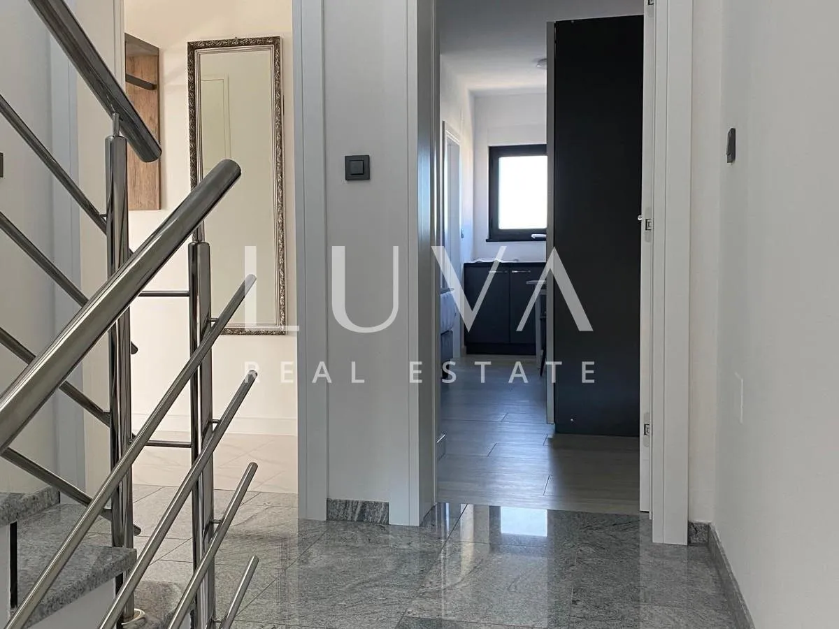 vodice, srima, kuća s 3 apartmana uz more na prodaju - slika 10