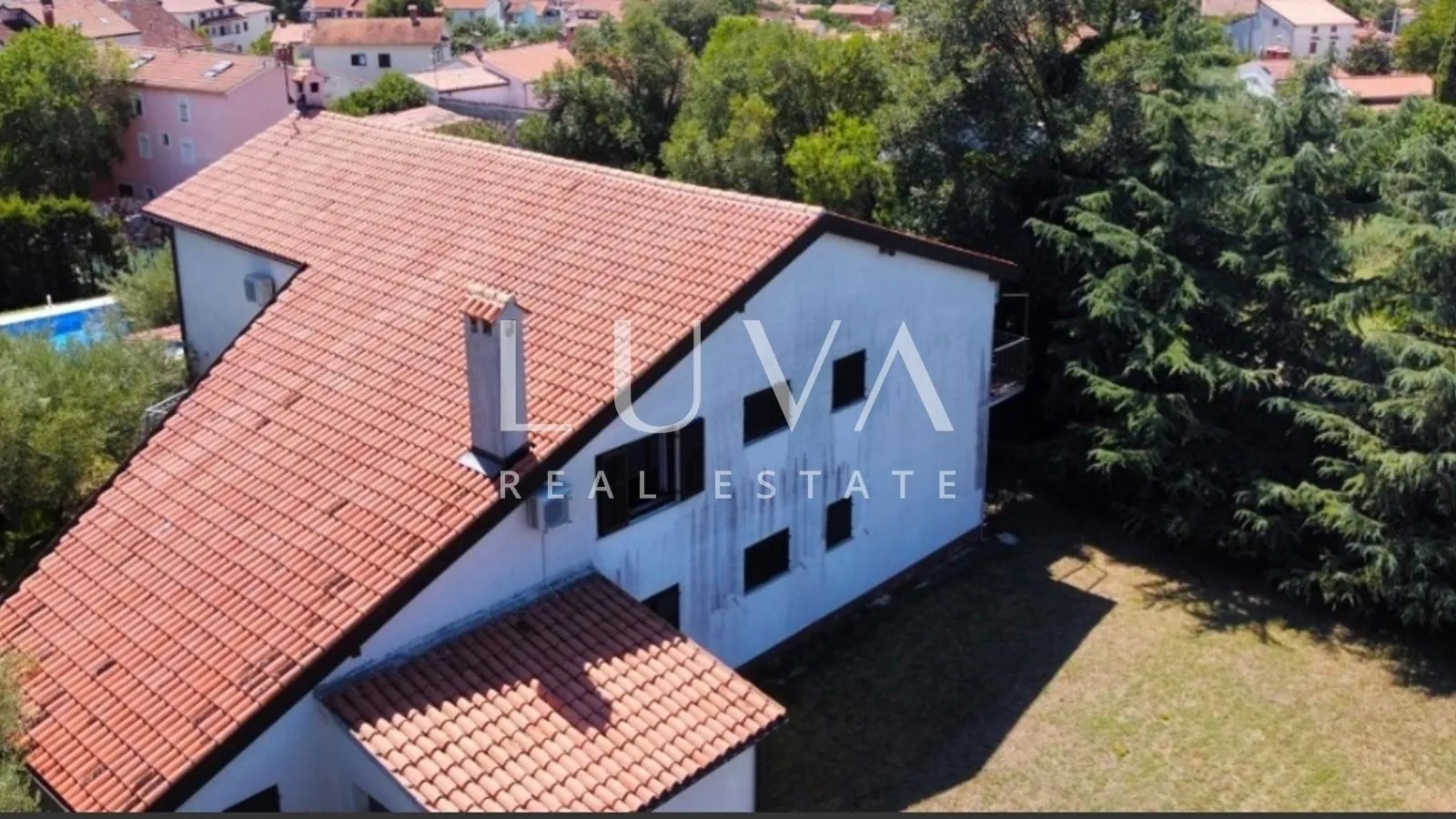 poreč, kukci, kuća 330 m2 s bazenom na prodaju - slika 3