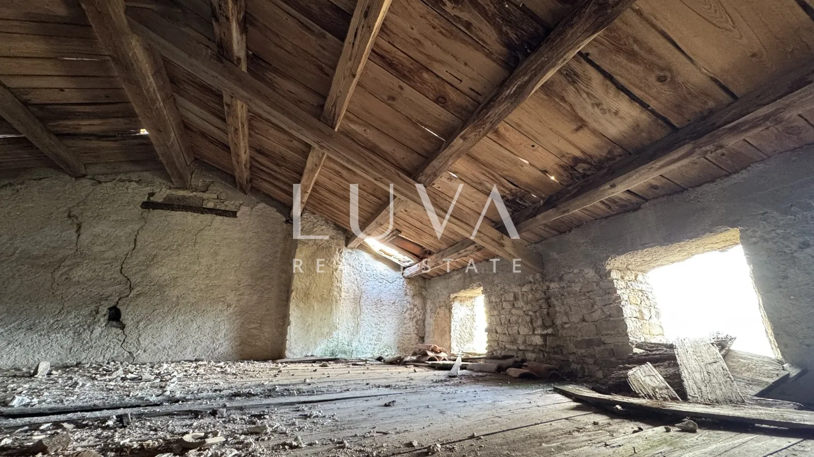 istra, motovun, kuća za renovaciju s dvorištem, 195 m2 - slika 17