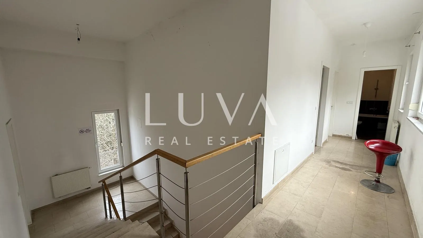 zagreb, gornje vrapče, kuća na 4 etaže s bazenom, 490 m2 - slika 7