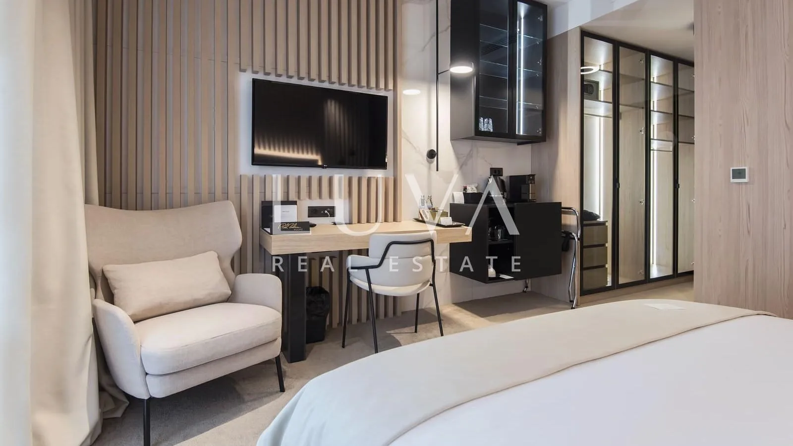 Zagreb, Dolac, luksuzno uređen stan s 4 hotelske sobe, investicija