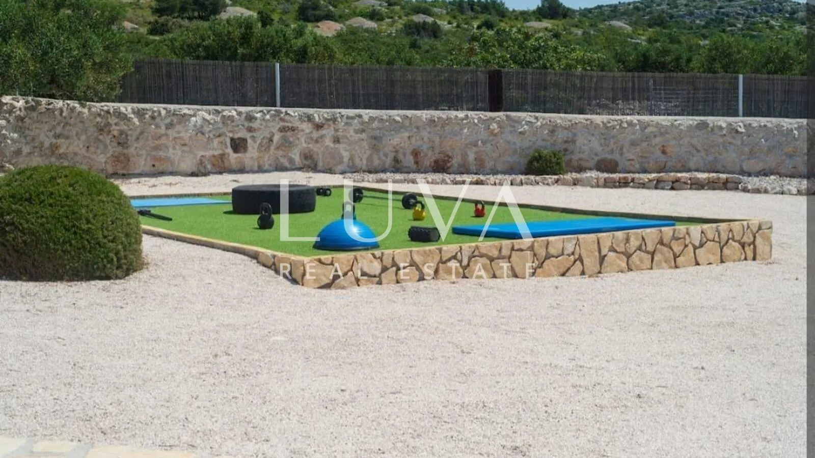 brač, milna, luksuzna kuća na posjedu od 10.000 m2 na prodaju - slika 24