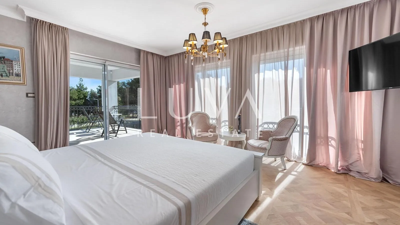 vodice, luksuzna i jedinstvena vila s bazenom uz more na prodaju - slika 11
