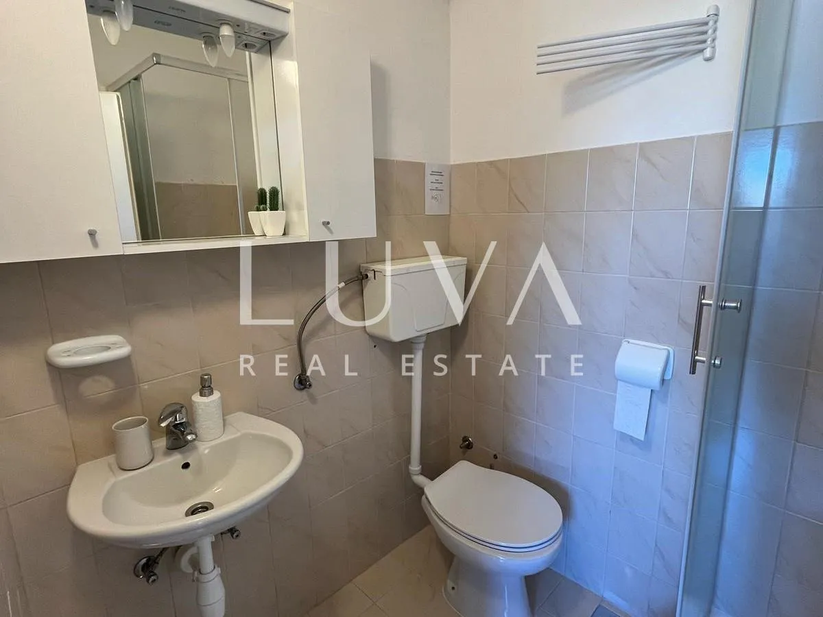 čiovo, apartmanska kuća 540m2 s pogledom na more, prodaja - slika 23