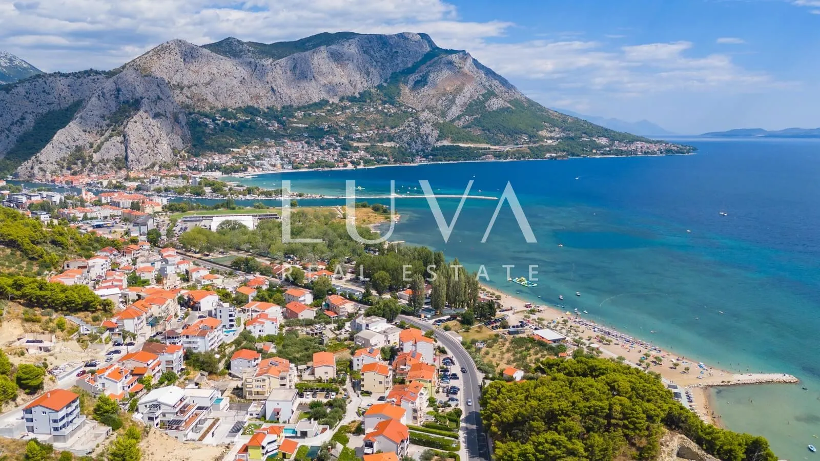 duće, omiš, luksuzni resort s 4 velika apartmana i bazenom uz more na prodaju - slika 4