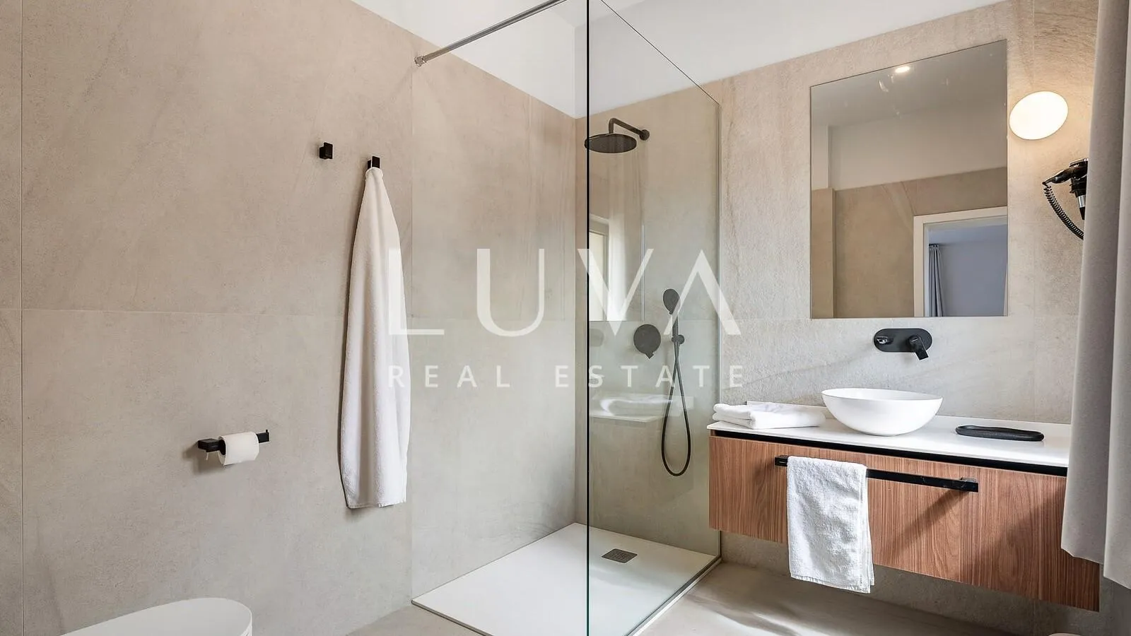 duće, omiš, luksuzni resort s 4 velika apartmana i bazenom uz more na prodaju - slika 6