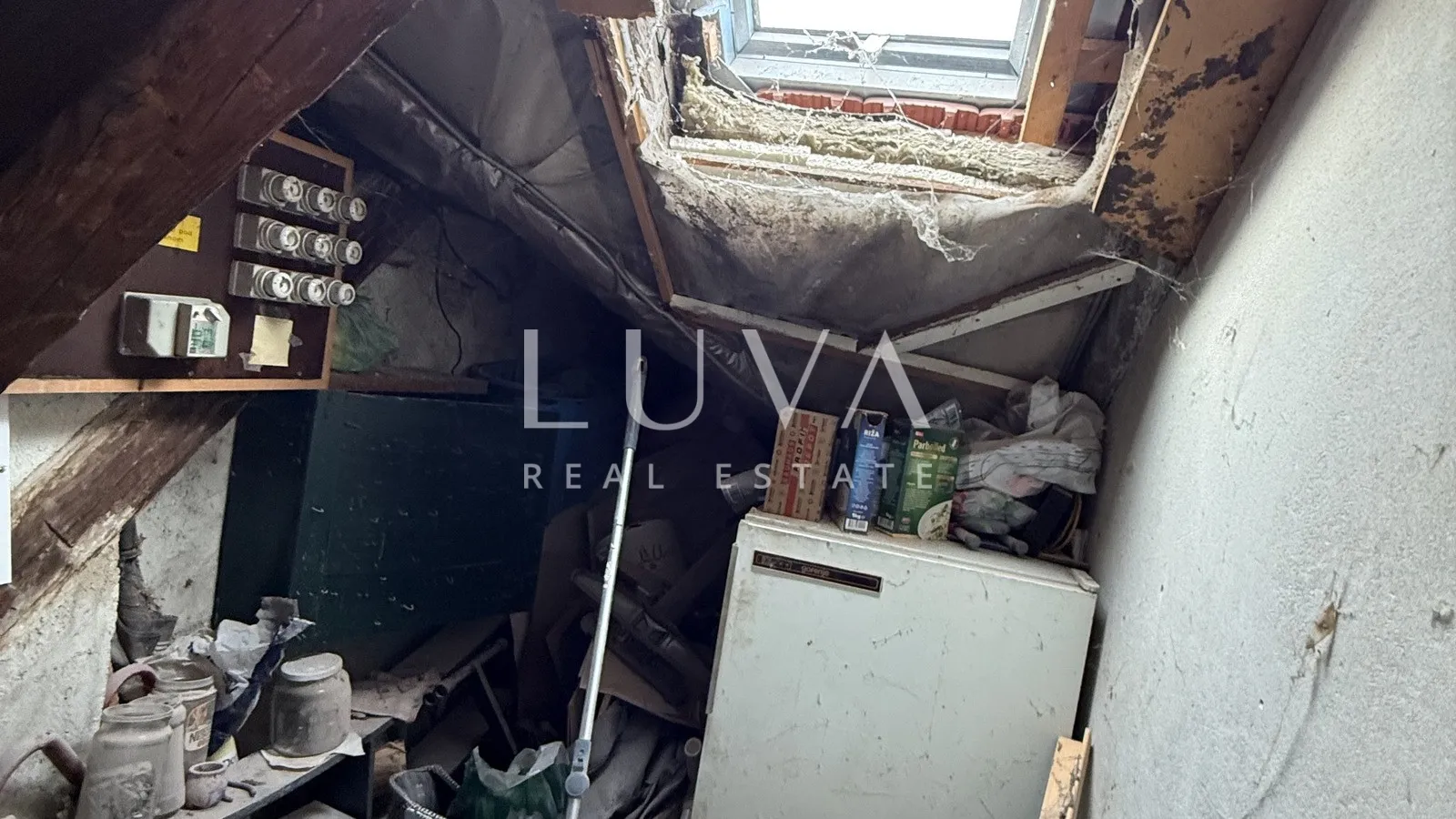 zagreb, britanski trg, 4s stan za renovaciju, 142 m² - slika 9