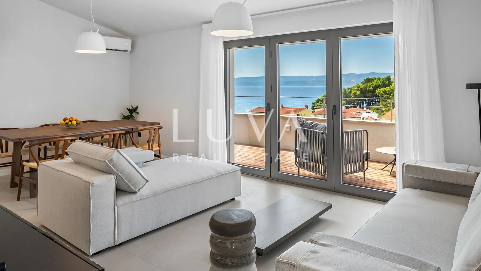 duće, omiš, luksuzni resort s 4 velika apartmana i bazenom uz more na prodaju - slika 15