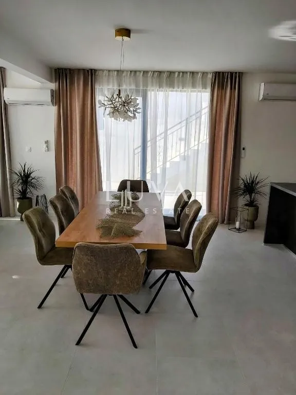 šolta, rogač, luksuzna vila s bazenom uz more na prodaju - slika 26