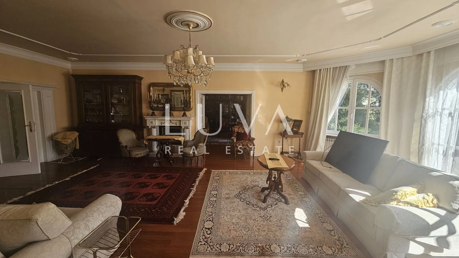 zagreb, gračani, luksuzno obiteljsko imanje, vila 810m2 na zemljištu 3.965m2 - slika 10