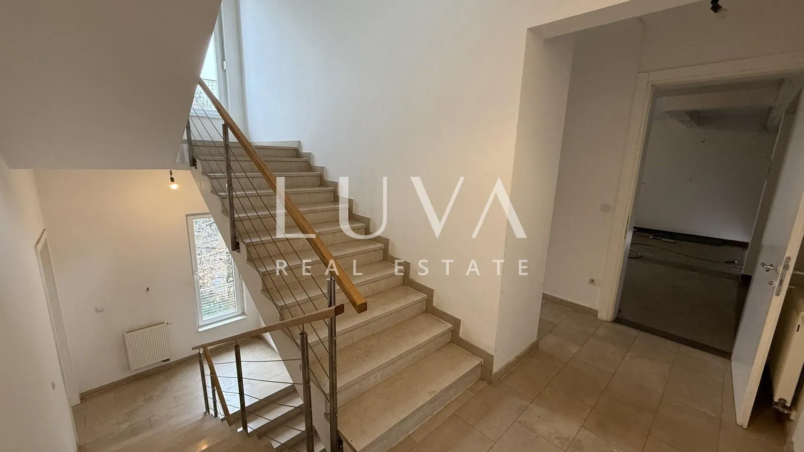 zagreb, gornje vrapče, kuća na 4 etaže s bazenom, 490 m2 - slika 12