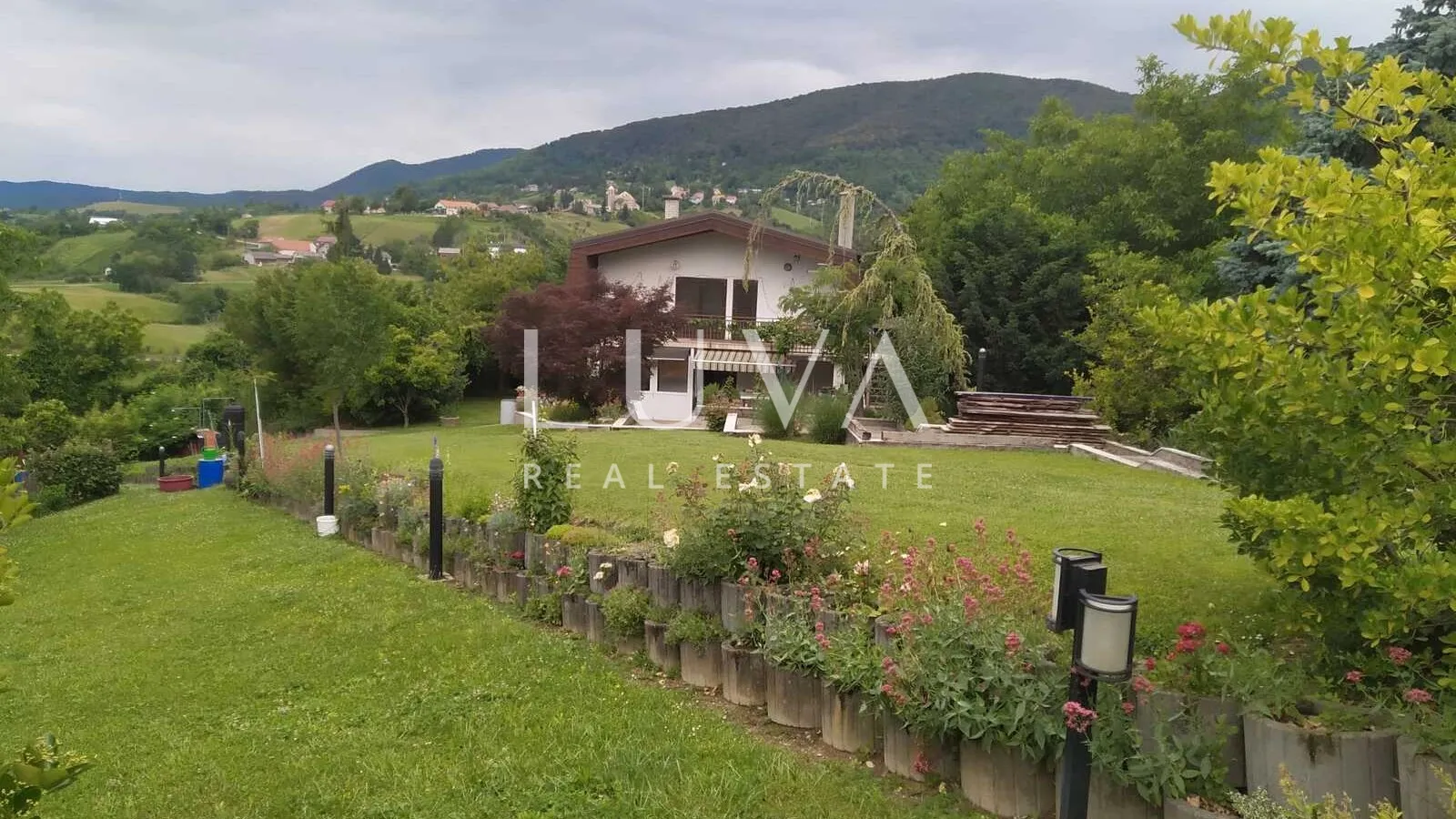 Jastrebarsko, Vlaškovec, kuća sa zemljištem 23.908m2, prodaja - Vlaškovec, Jastrebarsko
