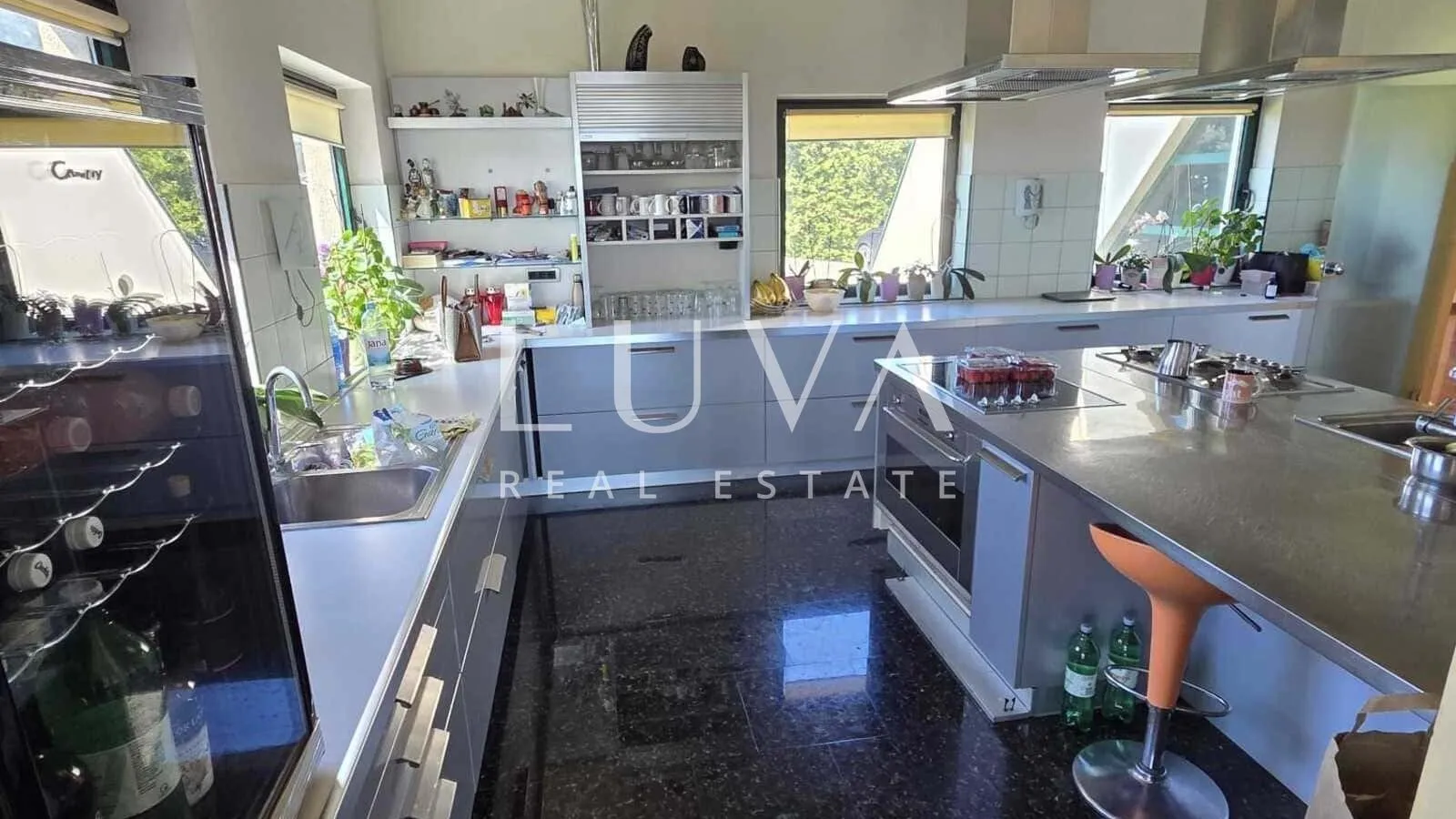 zagreb, gajnice, jedinstvena vila s panoramskim pogledom - slika 11