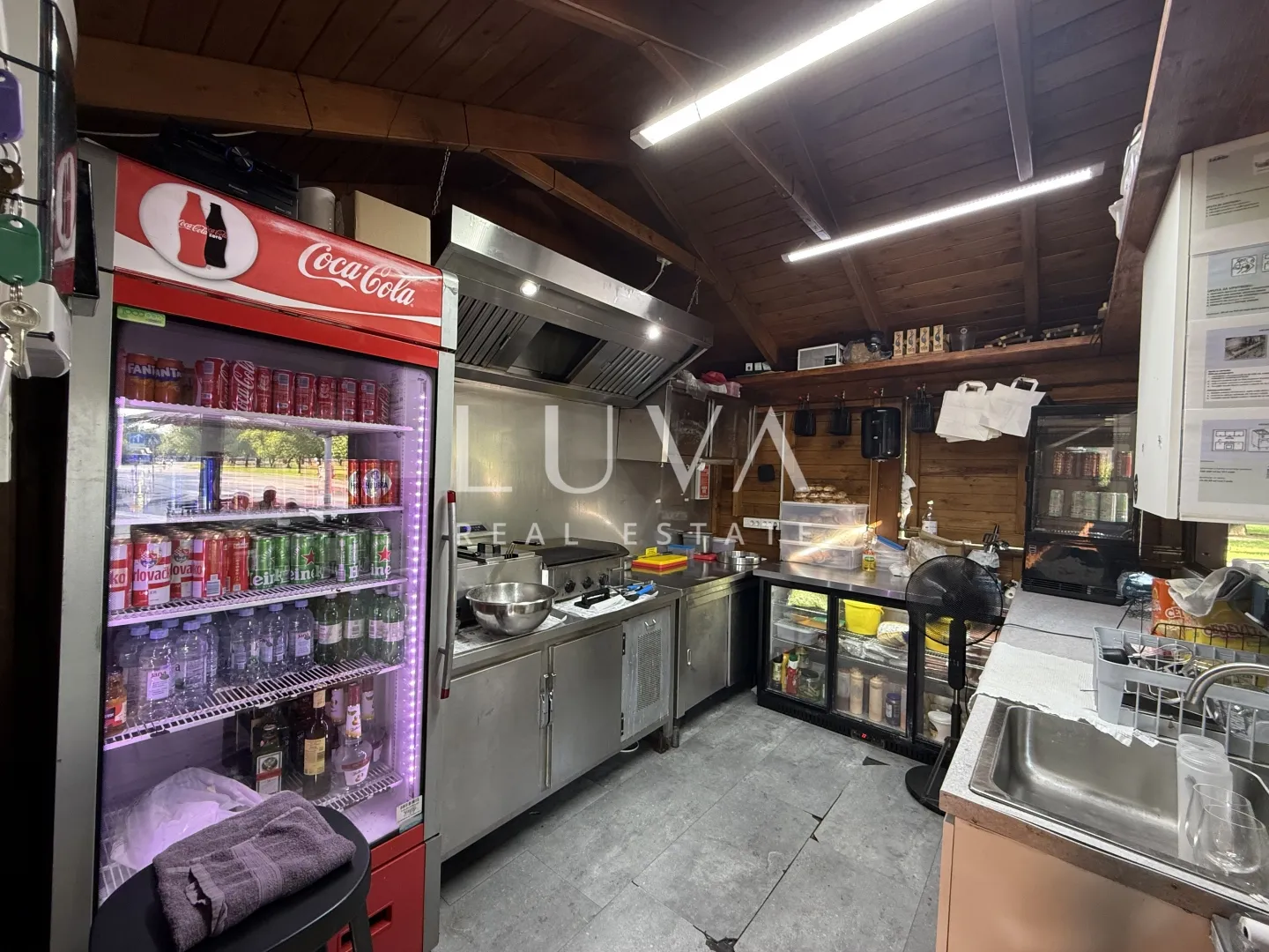zagreb, jarun, fast food uz šetalište, 14 m2 - slika 4