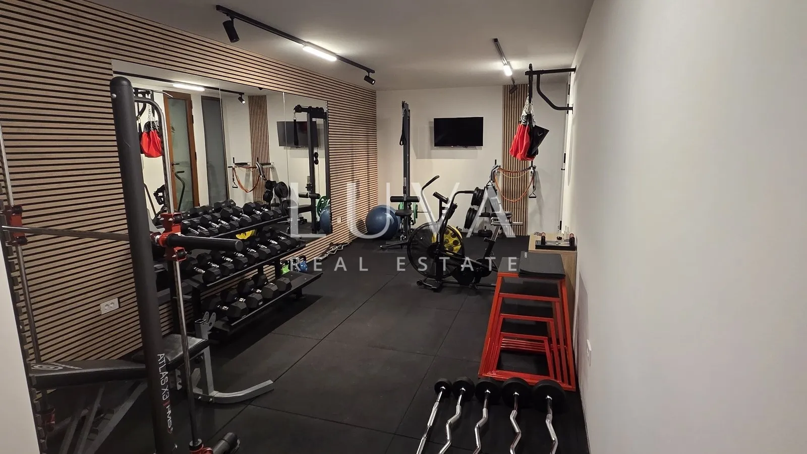 split, kučine, luksuzna vila s prekrasnim pogledom na split, 310 m² - slika 12