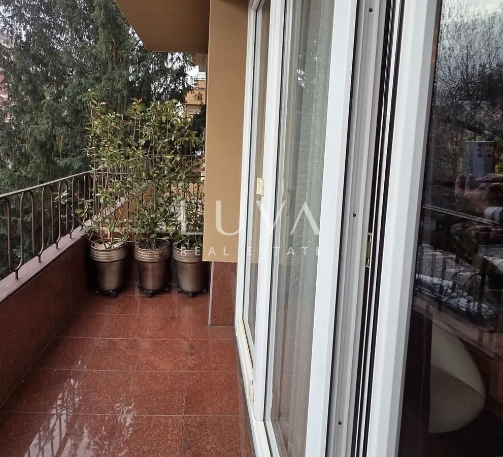 zagreb, trg franc republike, uređen stan 55m2, 2 balkona i garaža - slika 13