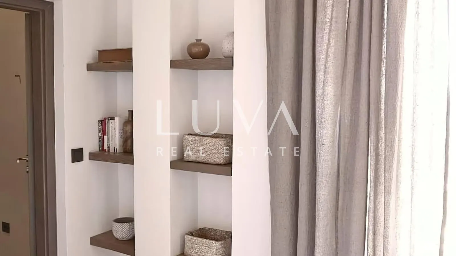 vis, luksuzna vila s bazenom blizu mora na prodaju - slika 28