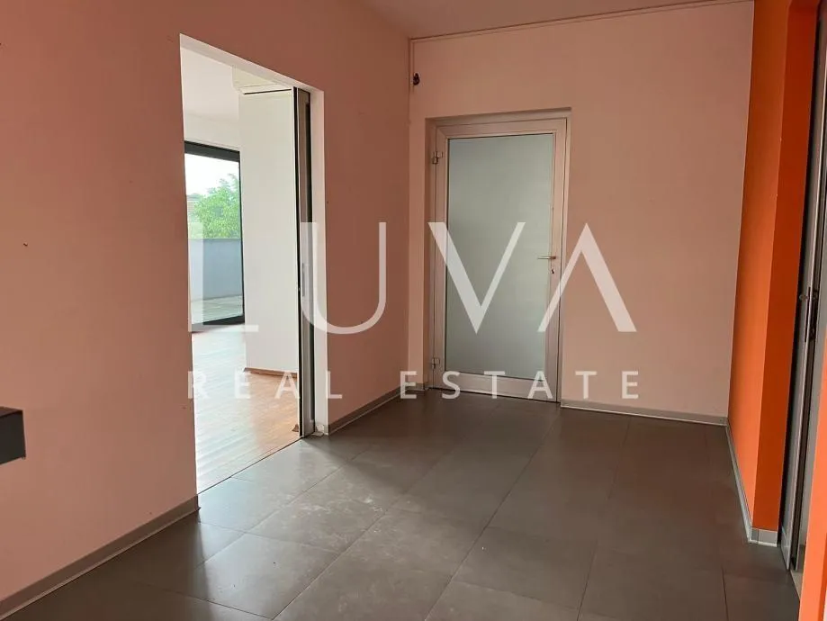 zagreb, britanac, poslovni prostor 110m2 s terasom 51m2 za najam - slika 13