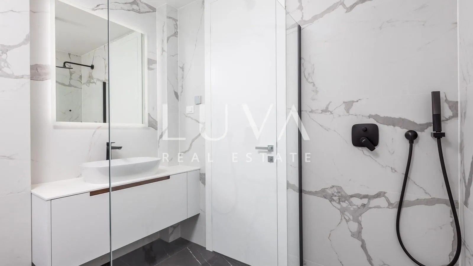 opatija, luksuzna novogradnja s pogledom na more, stan nkp 246,82 m2 - slika 28
