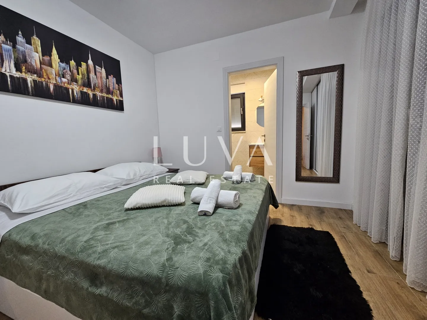 solin, koprivno, villa s bazenom, ljetnom kuhinjom na prodaju - slika 12