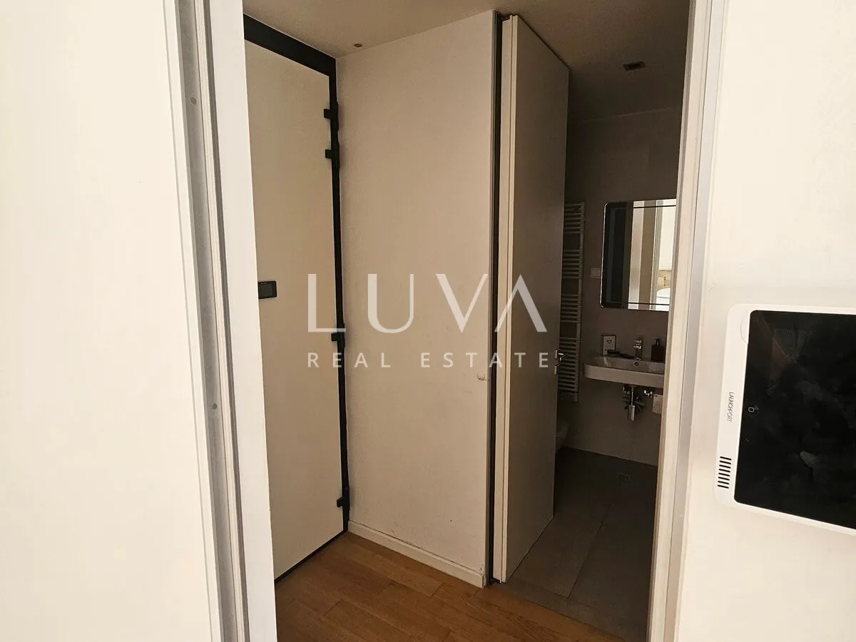 ban centar, studio apartman, terasa i garaža na prodaju - slika 11
