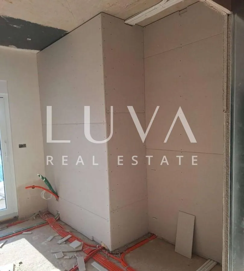 vodice, moderna kuća s bazenom, 176 m2 za prodaju - slika 10