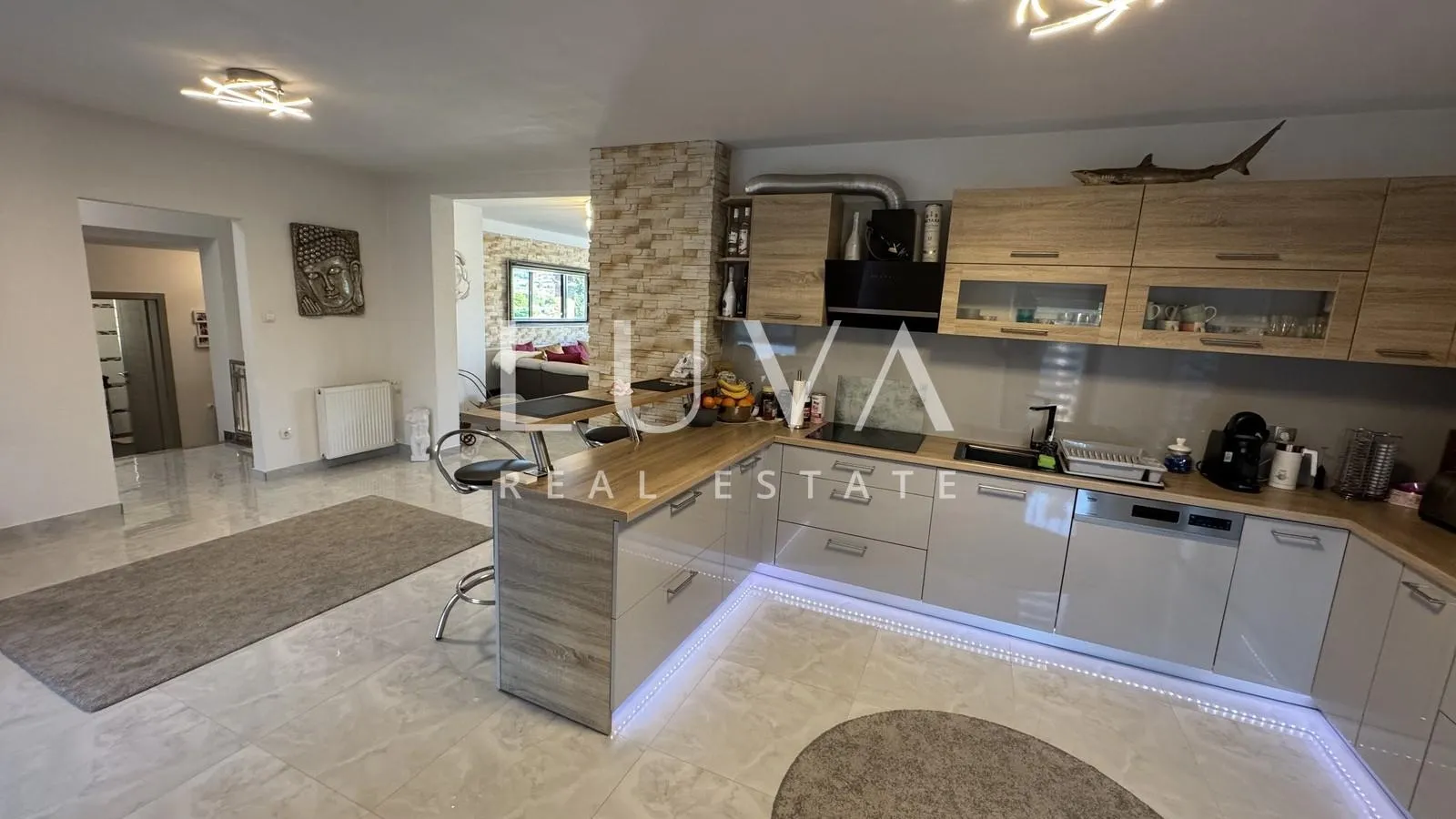 istra, višnjan, rustikalna kuća s tri apartmana, 580m2 - slika 6