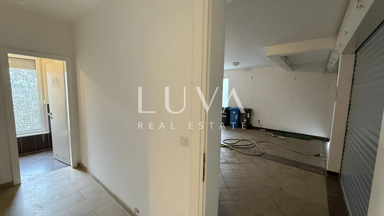zagreb, gornje vrapče, kuća na 4 etaže s bazenom, 490 m2 - slika 13