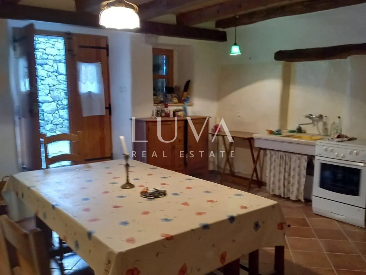 hum, istra, povijesna kamena kuća na prodaju, investicijska prilika - slika 3