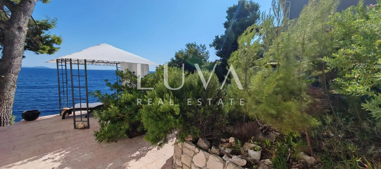 korčula, prižba, prodaja atraktivnog apartmana prvi red do mora - slika 14