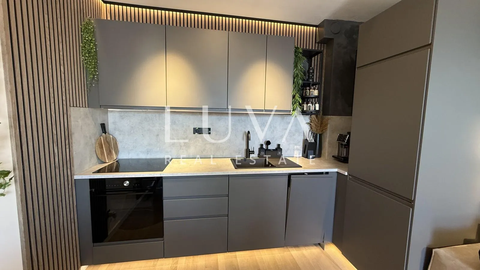 zagreb, blato, 3s s terasom i jacuzzijem, nkp 76 m² - slika 5