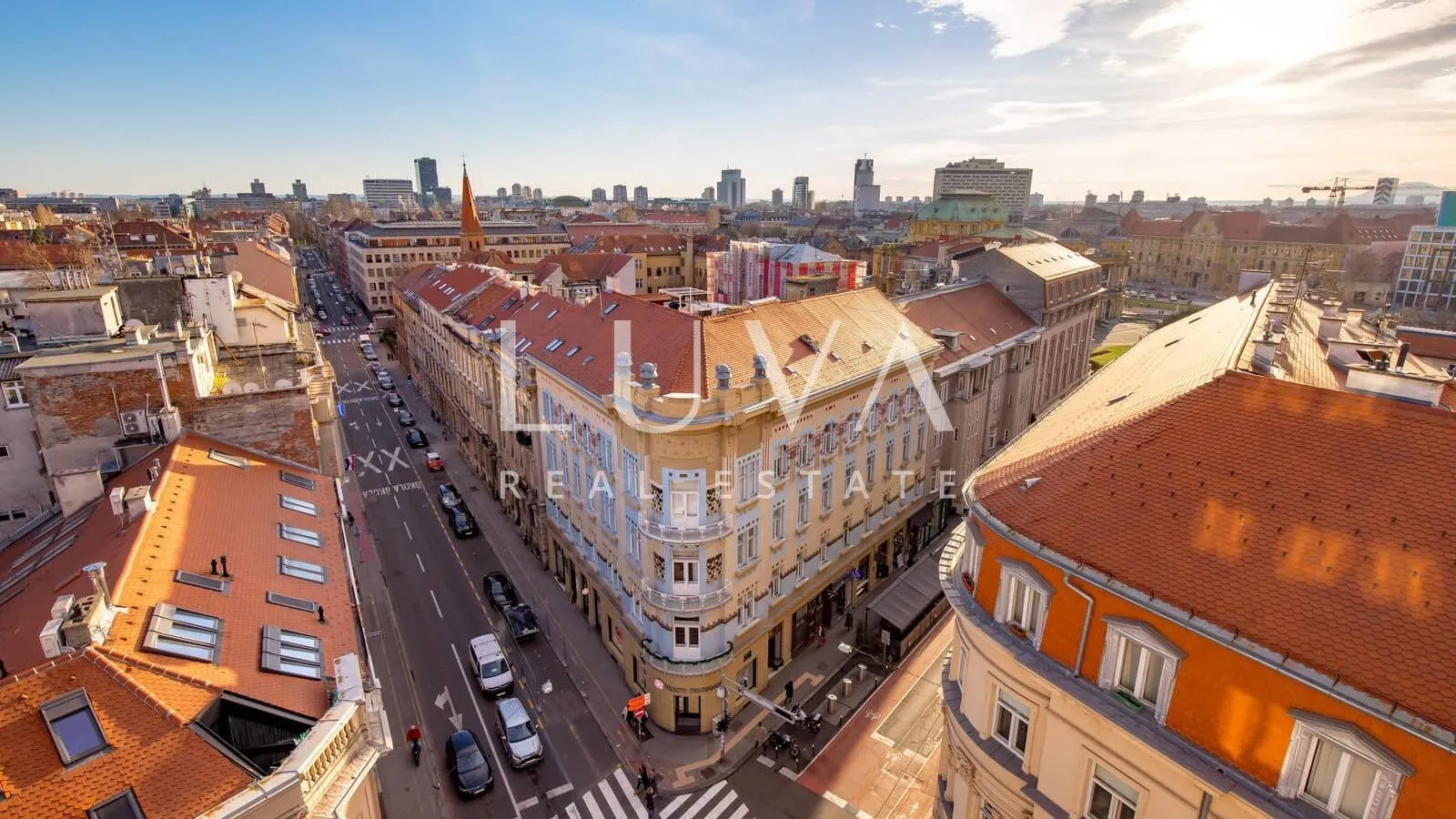 jedinstven stan s predivnim pogledom u strogom centru zagreba - slika 17