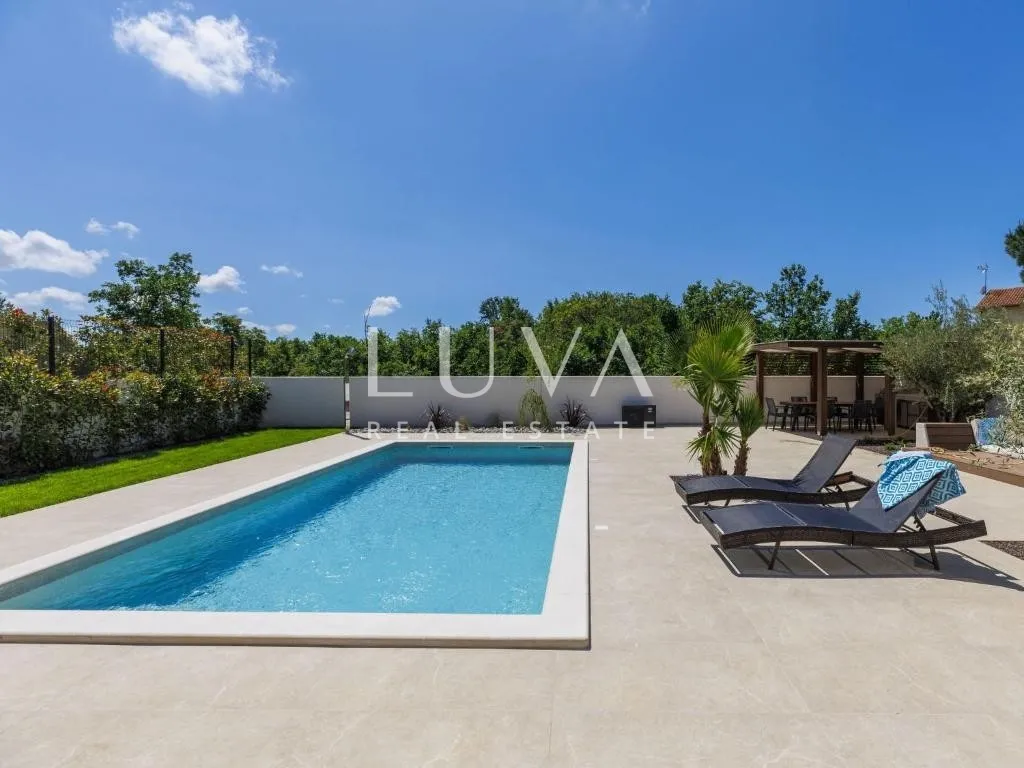istra, poreč, moderna vila s bazenom i saunom, 217 m² - slika 14