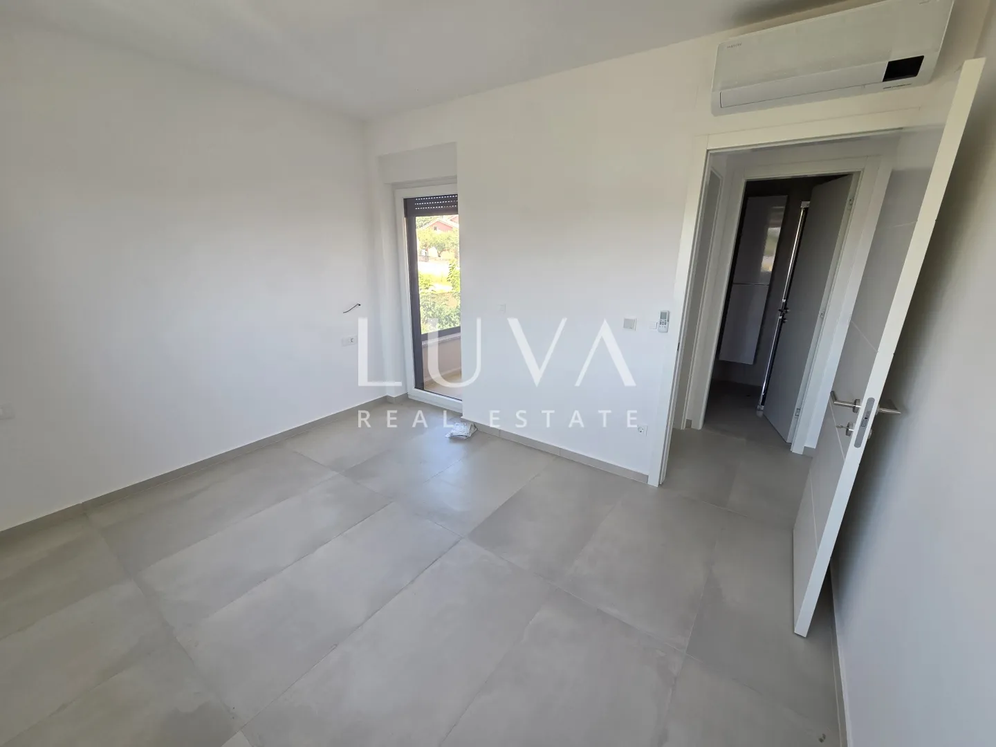 novalja, moderna novogradnja, stan s2/z1, nkp 76 m2 - slika 3