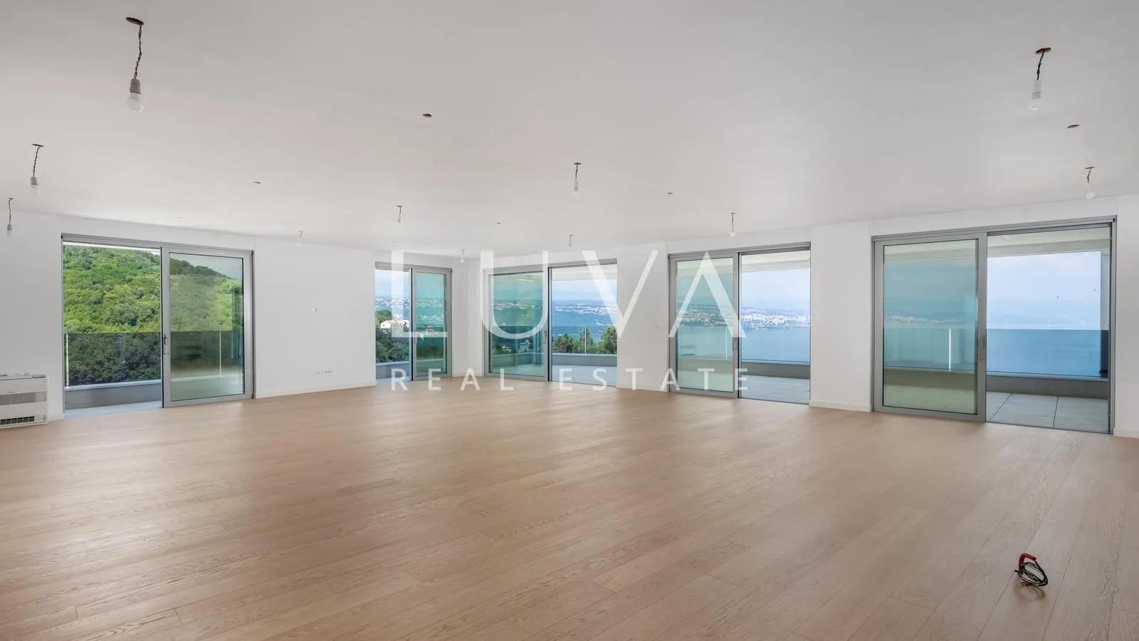 opatija, luksuzna novogradnja s pogledom na more, stan nkp 367,19 m2 - slika 12