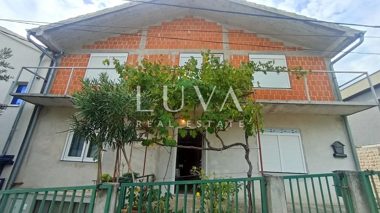 marina, trogir, prodaja dvojne kuće 247 m2 na 3 etaže + parking - slika 4