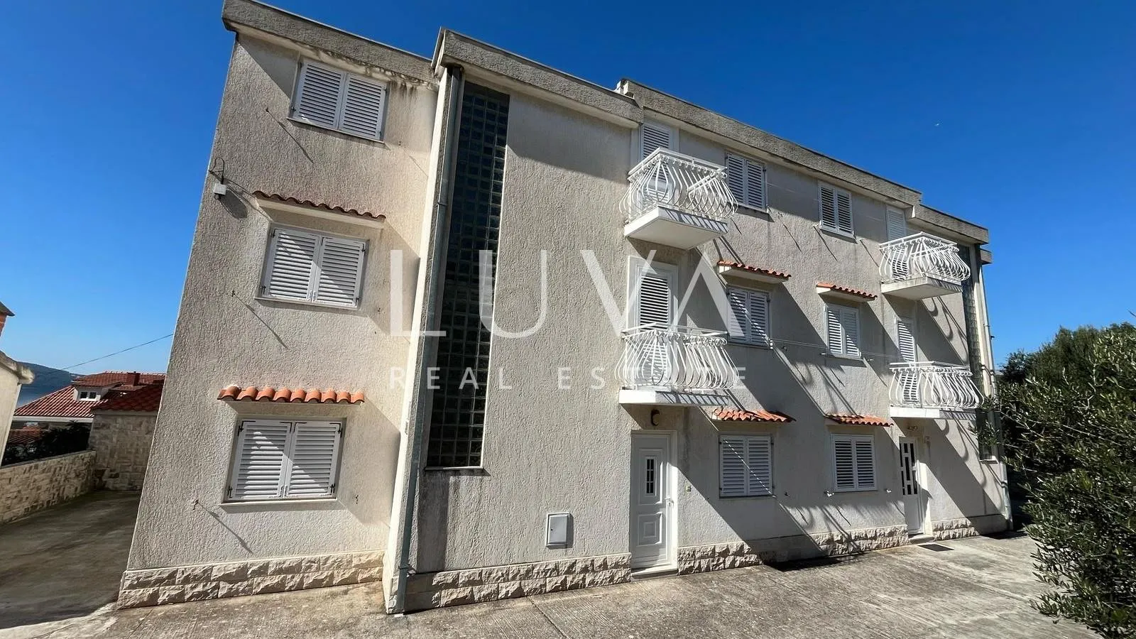 čiovo, apartmanska kuća 540m2 s pogledom na more, prodaja - slika 6