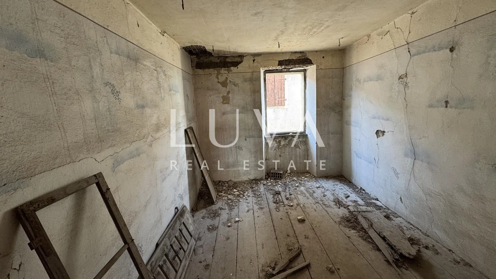 istra, motovun, kuća za renovaciju s dvorištem, 195 m2 - slika 12