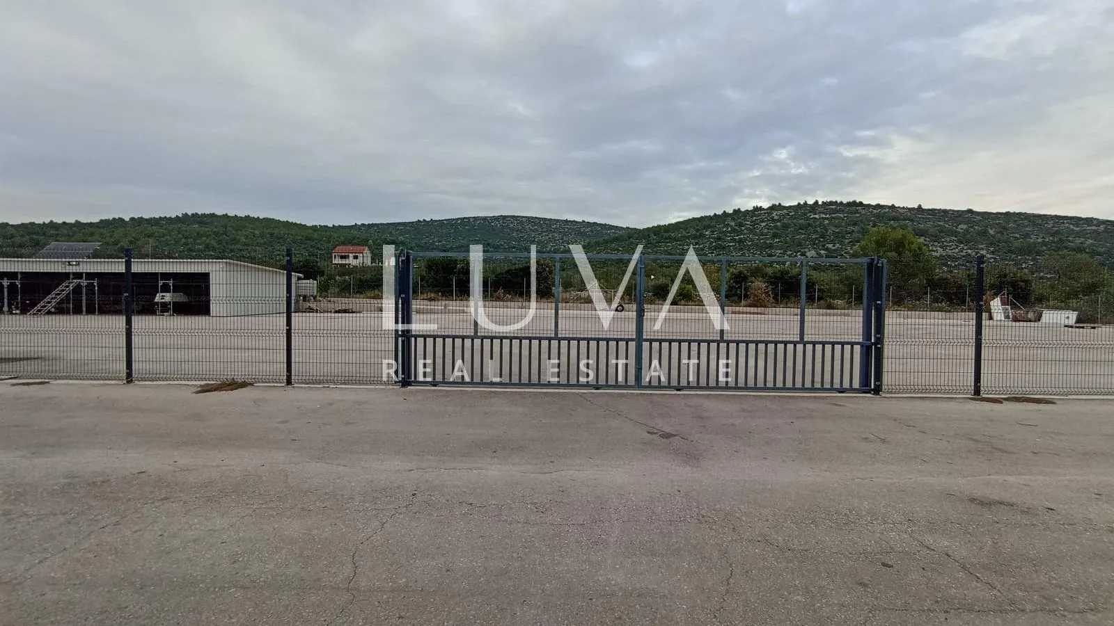 marina, trogir, najam velikog i urednog skladišta - slika 4